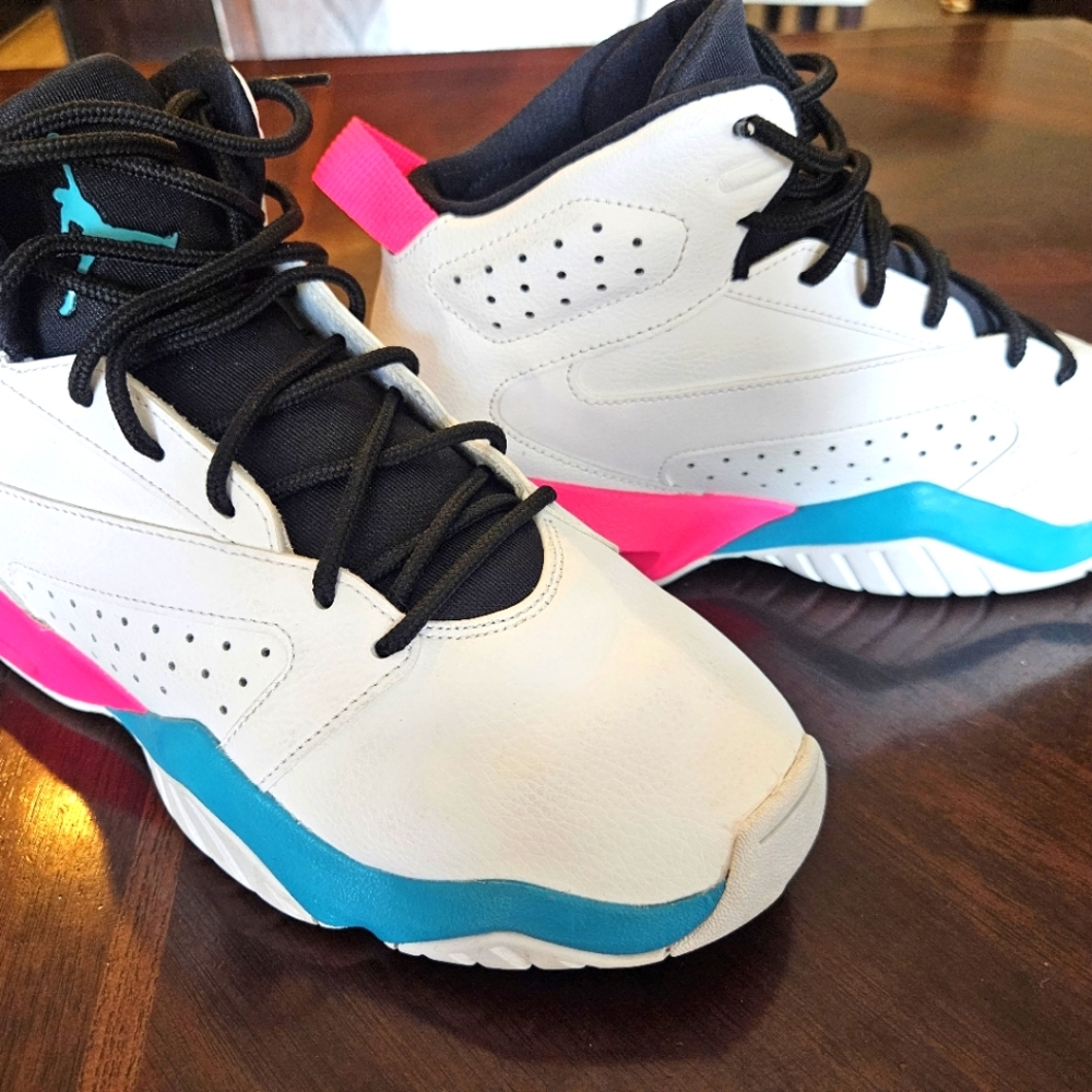 Jordan Lift Off 'White Turbo Green'Jordan Lift Off size 7.5